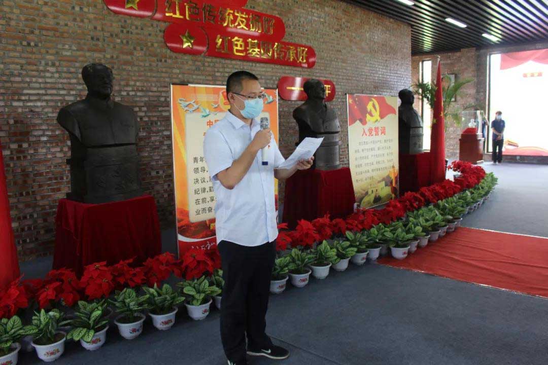 1593394562887616.jpg 1593394562887616.jpg